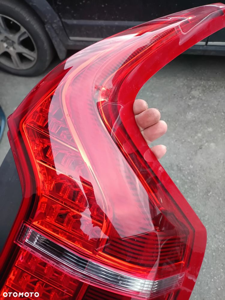 Lampa tył Prawa Volvo XC90 31655916 idealna - 1