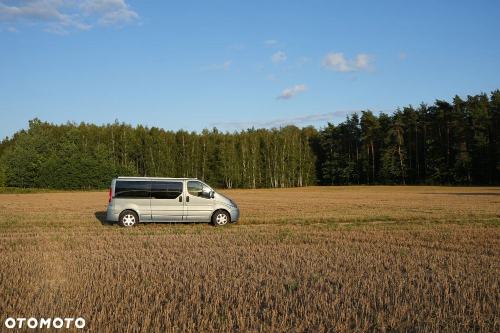 Renault Trafic Grand Passenger Black Edition - 26