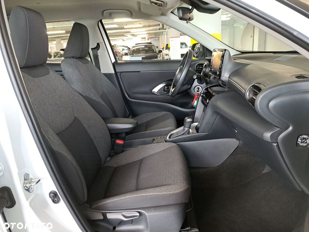Toyota Yaris Cross Hybrid 1.5 Comfort - 16