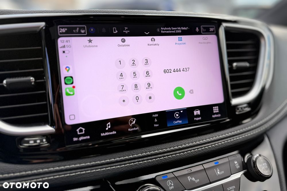 Chrysler Pacifica - 24