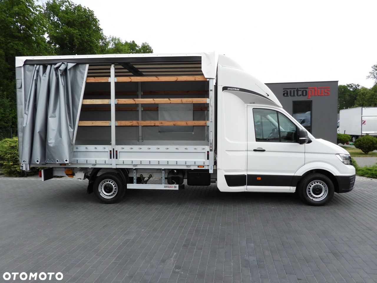 Volkswagen CRAFTER  PLANDEKA 8 PALET TEMPOMAT LEDY KLIMATYZACJA  180KM - 9