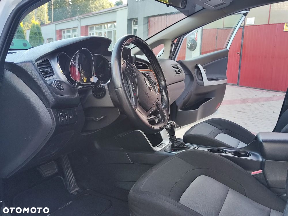 Kia Ceed - 25