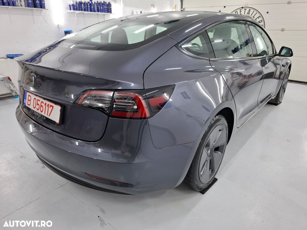 Tesla Model 3 RWD - 3