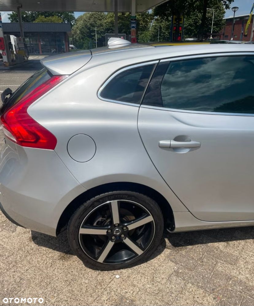 Volvo V40 D2 Momentum - 39