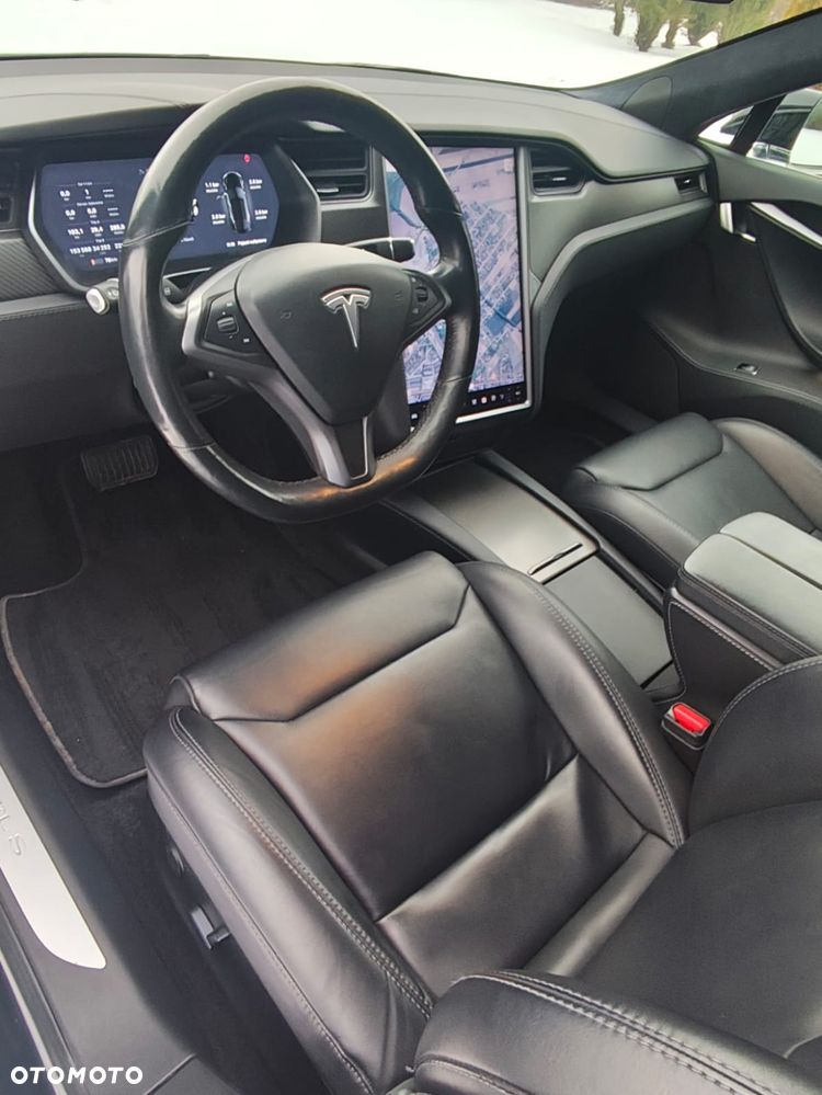 Tesla Model S - 9