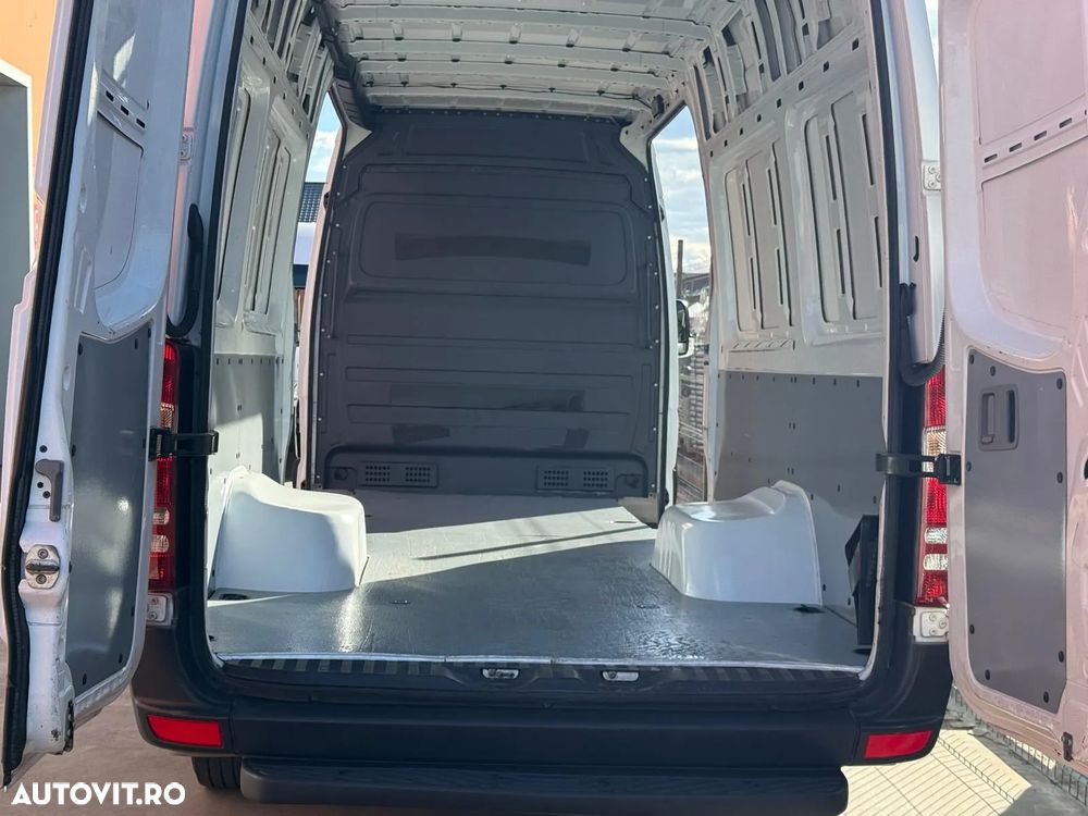 Mercedes-Benz Sprinter - 7