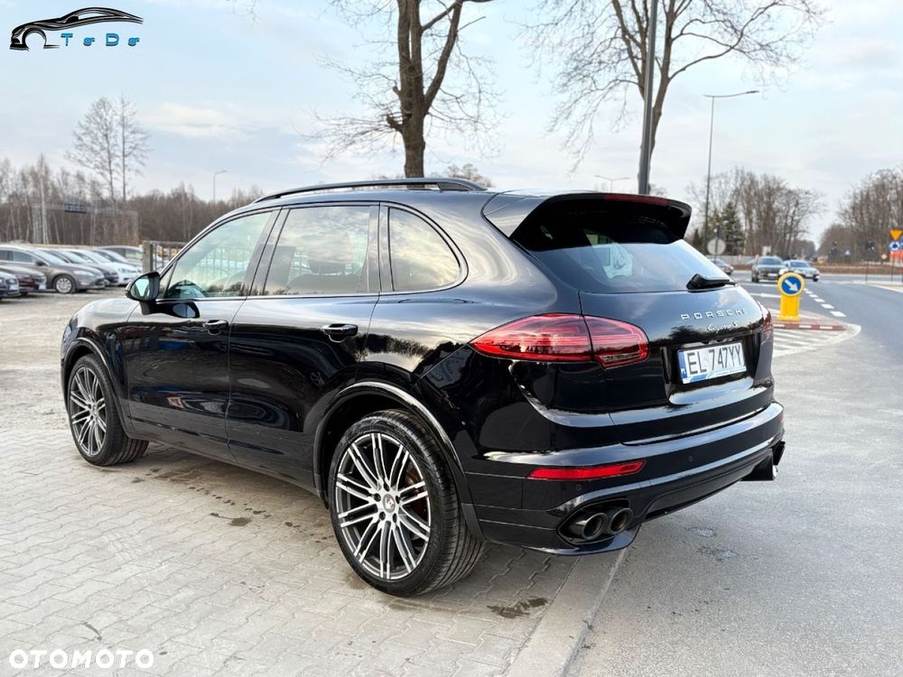 Porsche Cayenne Diesel Platinum Edition - 16