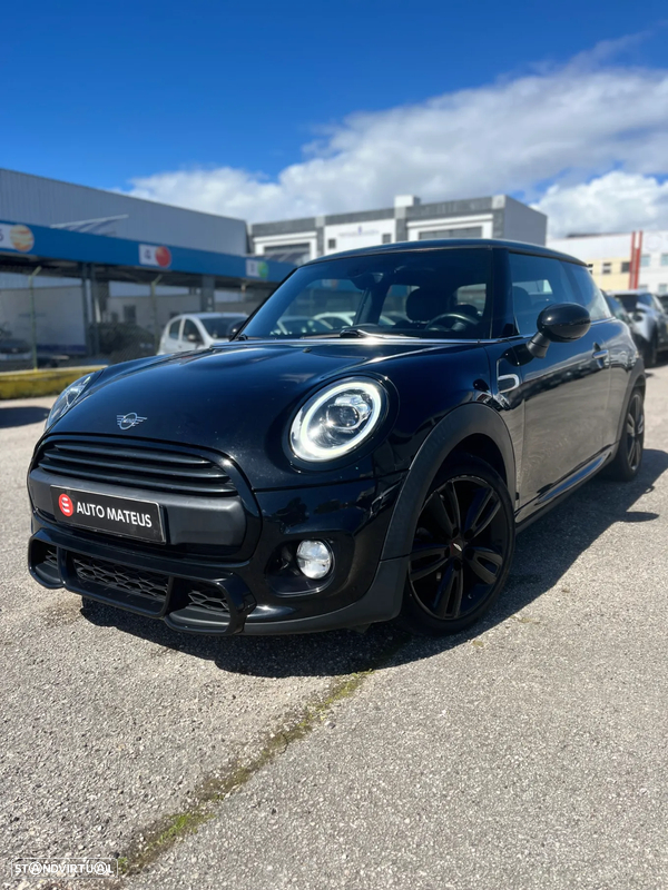 MINI 3 Portas One D Blackyard