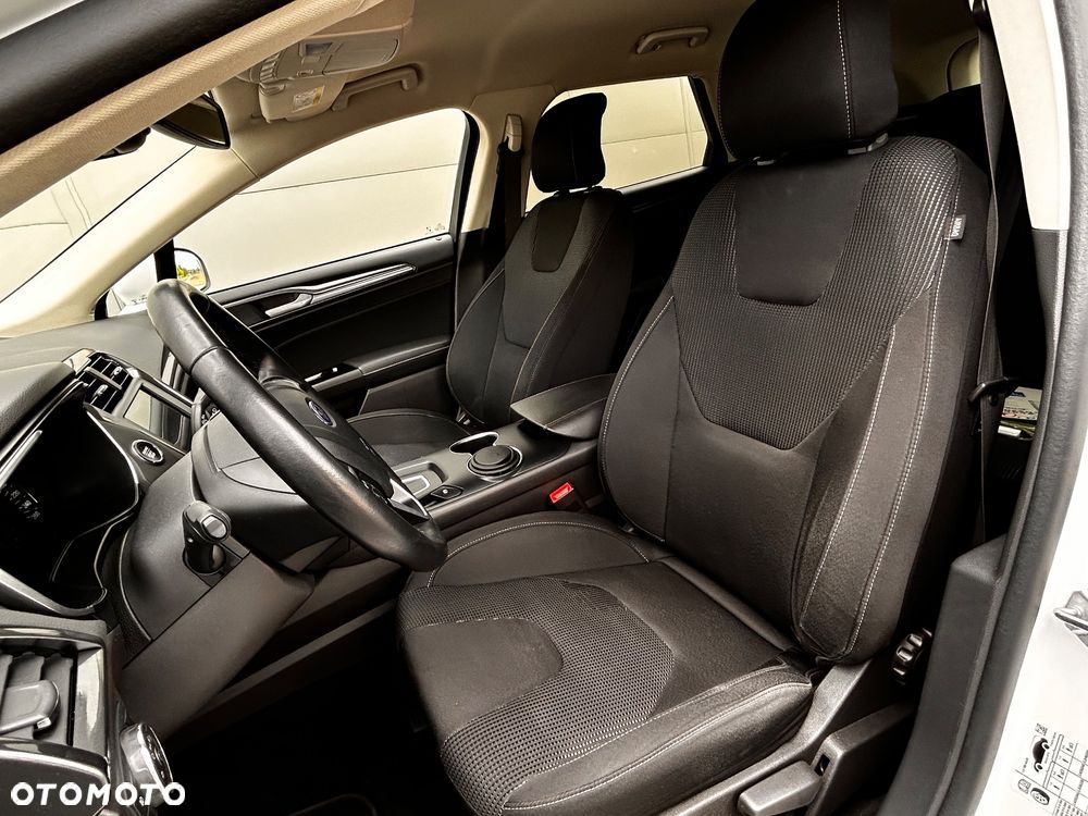 Ford Mondeo 2.0 EcoBlue Titanium - 26