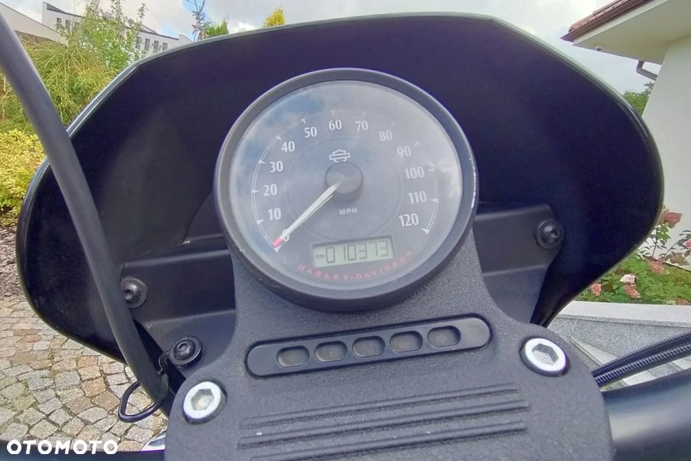 Harley-Davidson Sportster Iron 1200 - 15