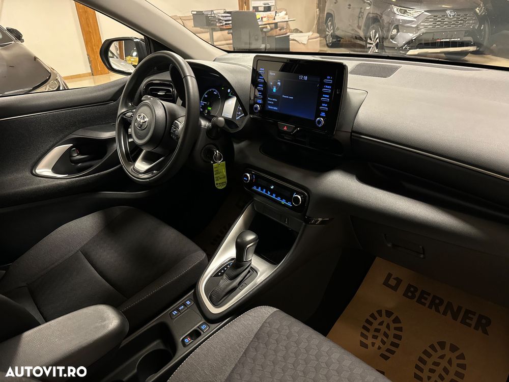 Toyota Yaris Hybrid 130 1.5 VVT-i Premiere Edition - 27