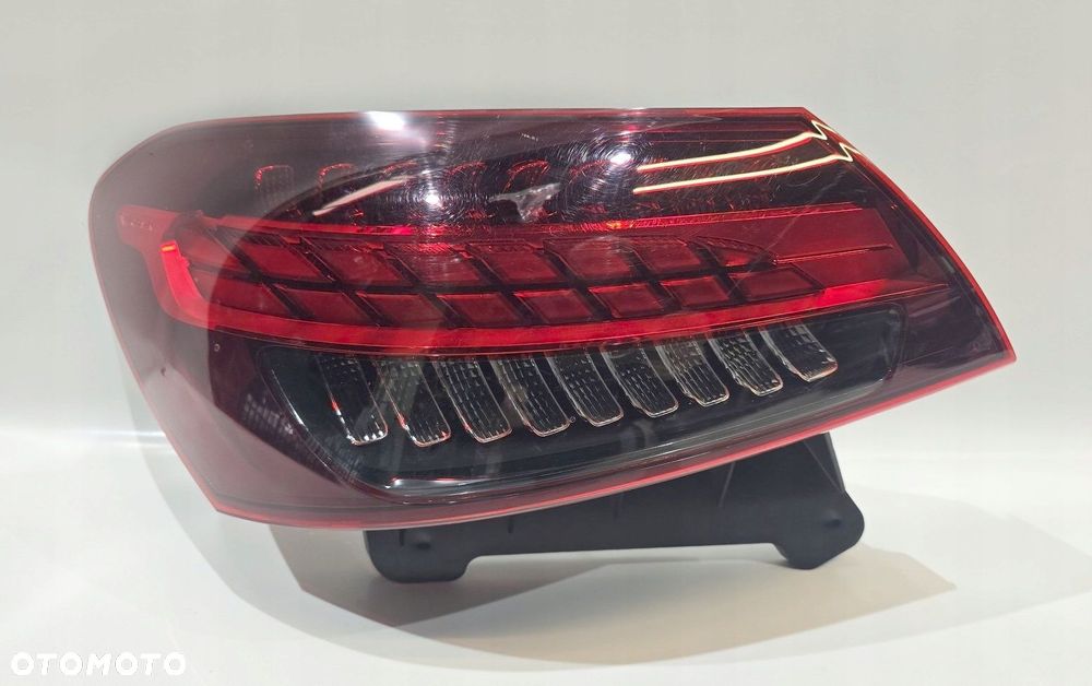 lampa tył lewy lewa led mercedes w213 21r sedan lift a2139065109 - 2
