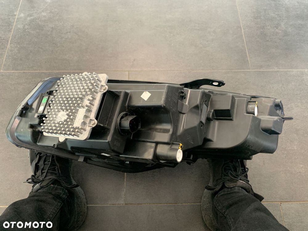 lampa prawa jaguar e pace e-pace kompletna - 7