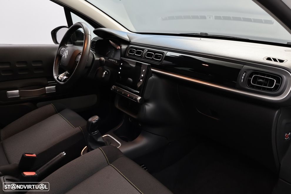 Citroën C3 1.2 PureTech Shine - 18