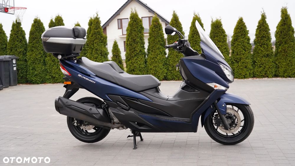Suzuki Burgman - 7