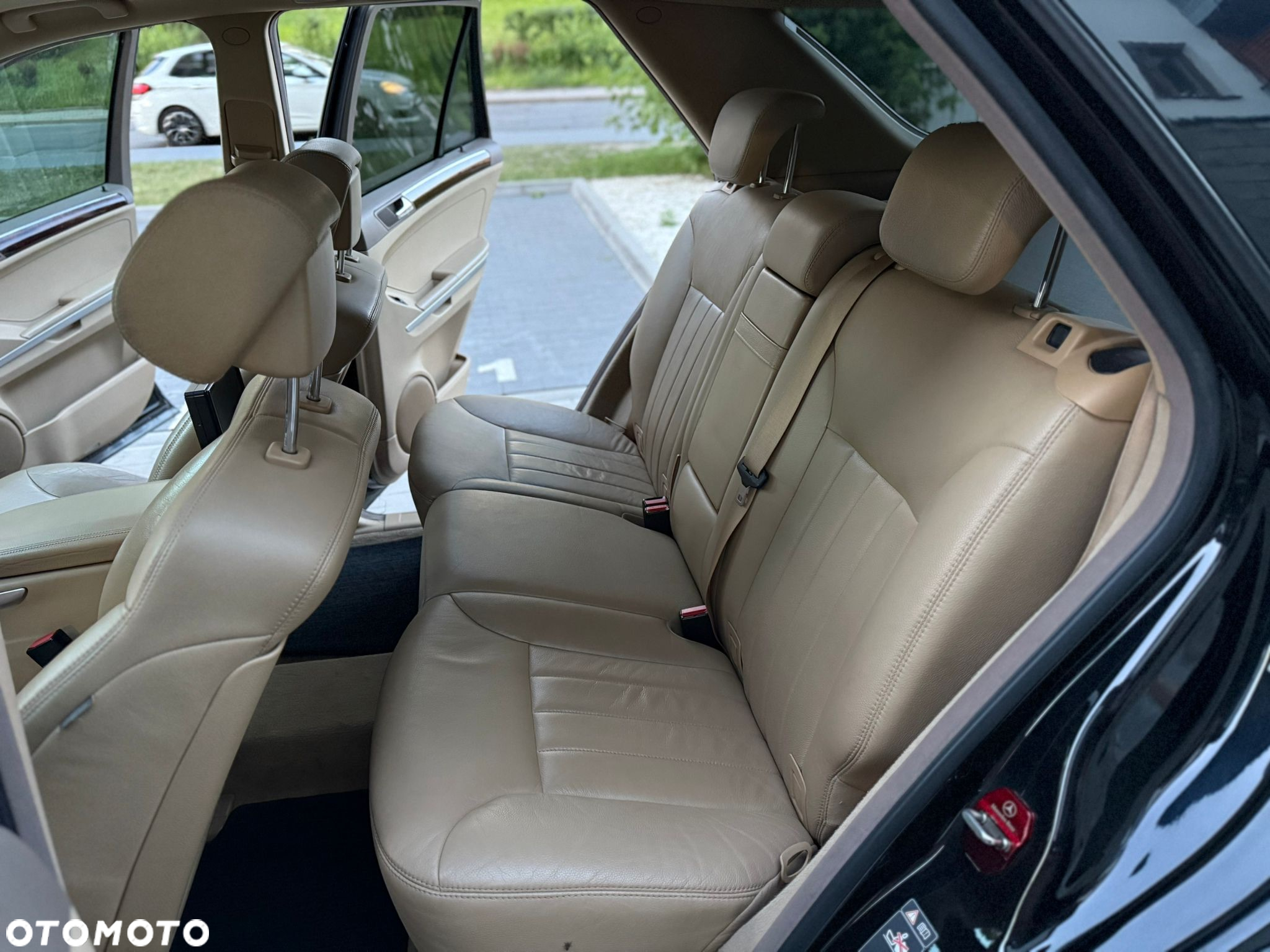 Mercedes-Benz ML 500 4-Matic - 23