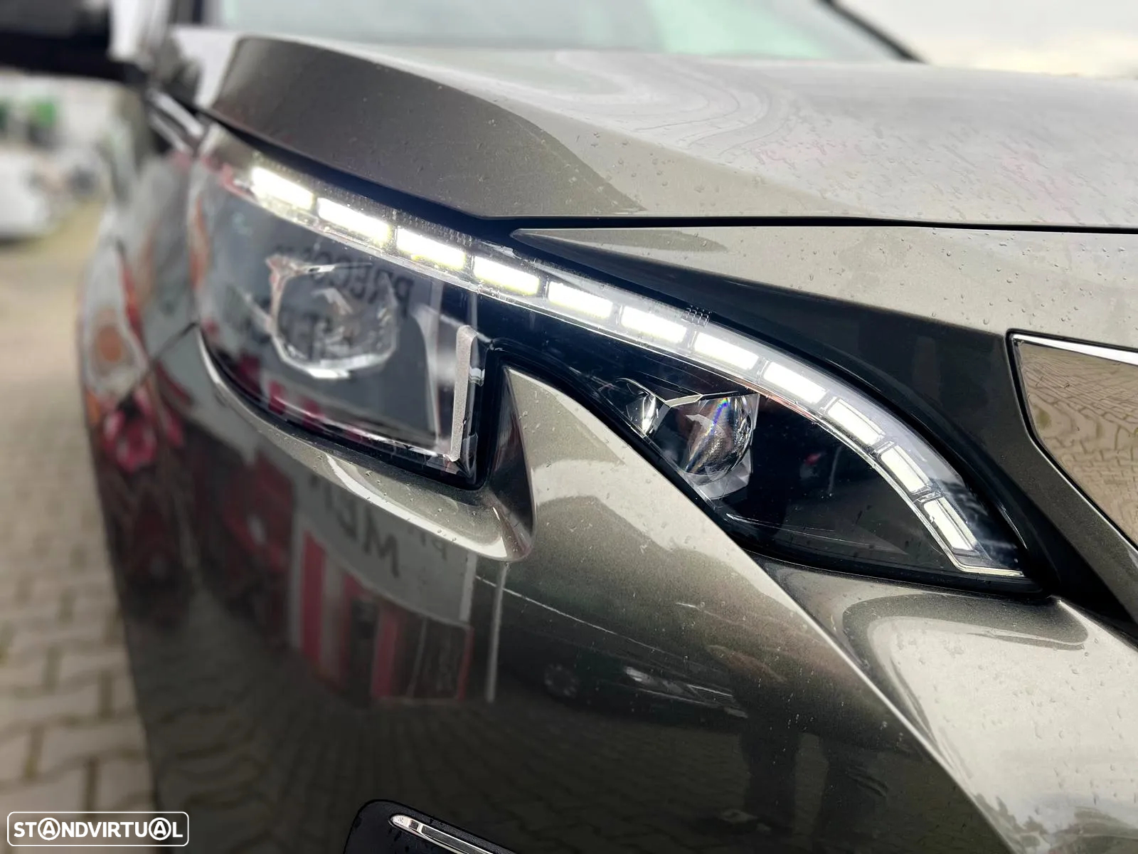 Peugeot 3008 1.2 PureTech Allure EAT8 - 13