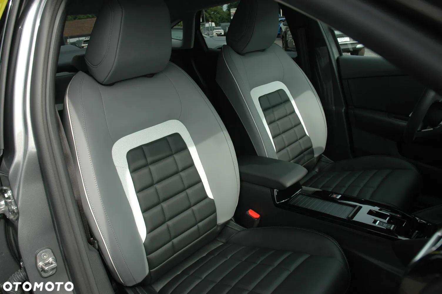 Citroën C4X 1.2 PureTech Max S&S EAT8 - 8