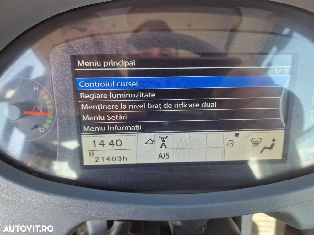 Hitachi ZW220, 2.140h, 8.833 km, CUPLA RAPIDA, CUPA 3,5mc, Masa operationala 20t, Anvelope Goodyear profil L5 90% ok, Gresare automata, VIRARE JOYSTICK, consum mediu 14,6l/h, an fabr 2020, camera spate, ridica la 4,2m,  CA NOU-PROMOTIE 119.900 EUR+Tva - 30