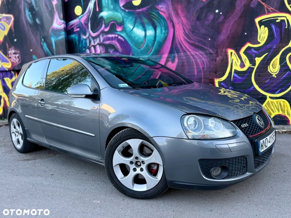 Volkswagen Golf - 1