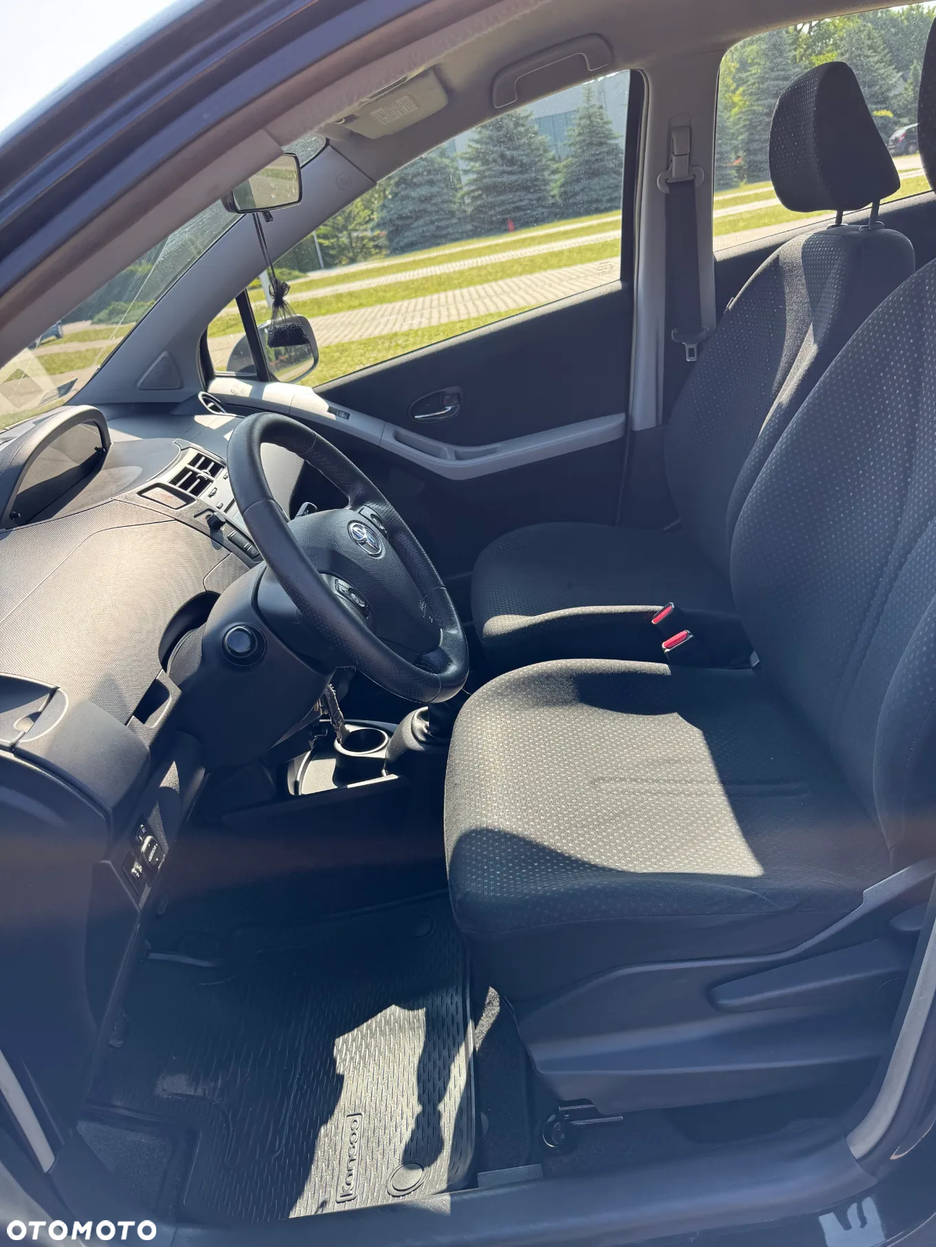 Toyota Yaris 1.33 Active - 10