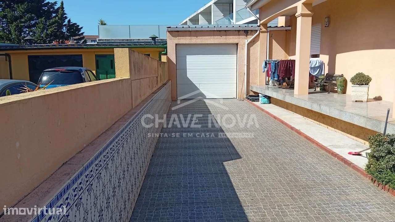 Moradia Geminada V4 a 300 metros da praia na Madalena - Grande imagem: 4/12