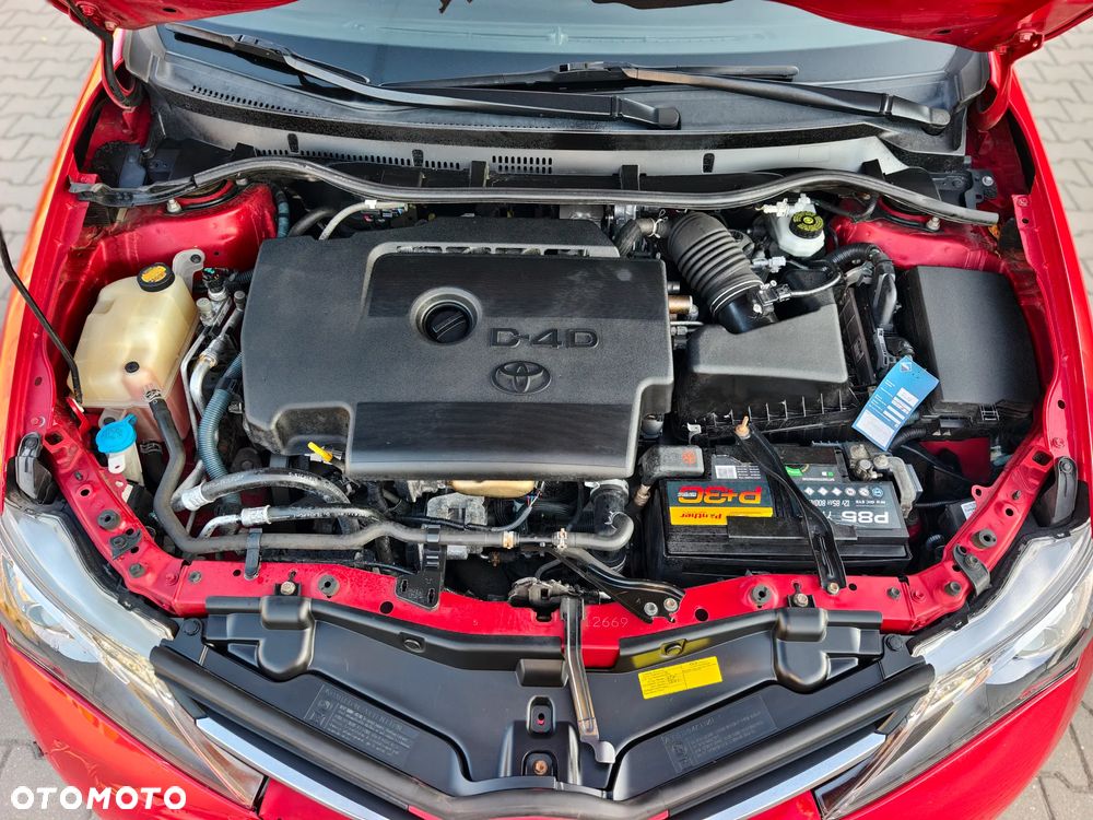 Toyota Auris 2.0 D-4D Executive - 24