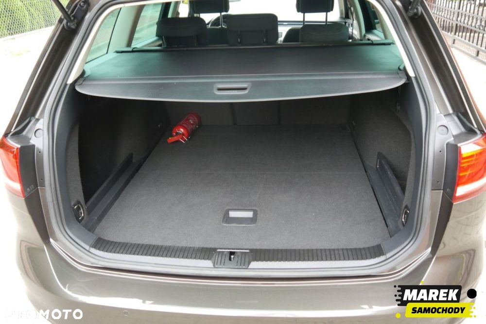 Volkswagen Passat - 18