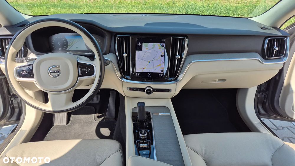 Volvo V60 Cross Country Pro B5 B AWD - 10
