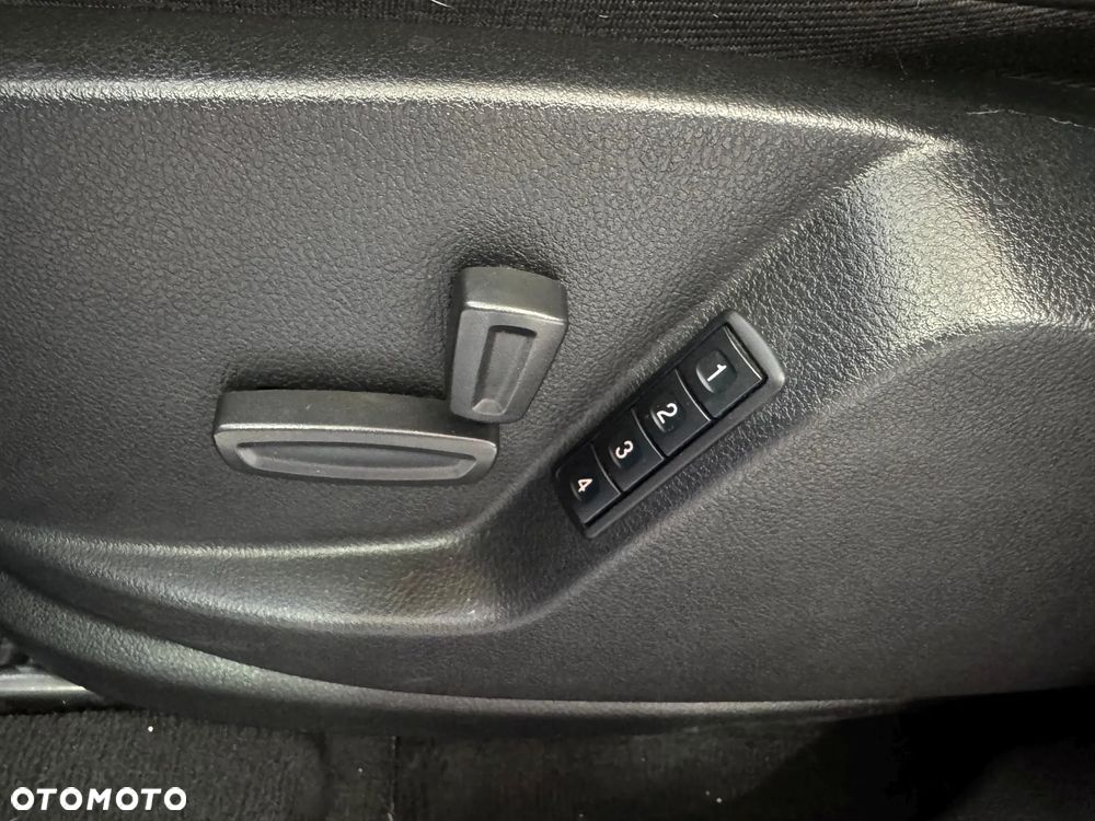 Ford S-Max 2.0 TDCi DPF Titanium X - 31