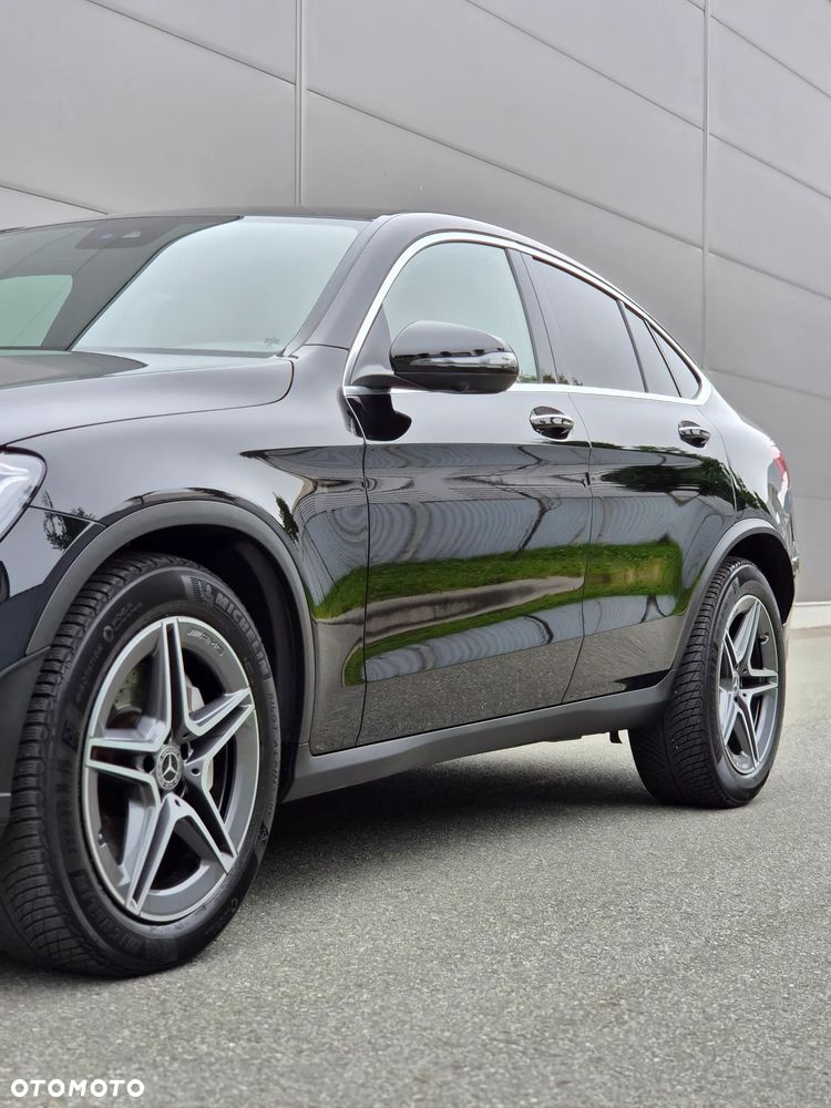 Mercedes-Benz GLC 200 4Matic 9G-TRONIC AMG Line Plus - 29