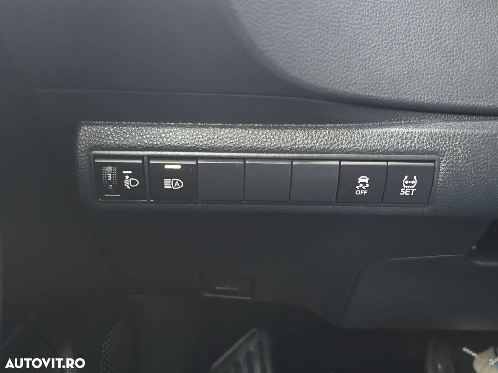 Toyota Corolla 1.8 HSD Business - 11