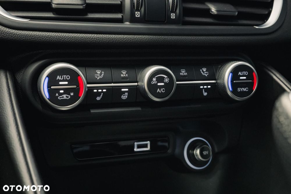 Alfa Romeo Giulia 2.0 Turbo Veloce Q4 - 25