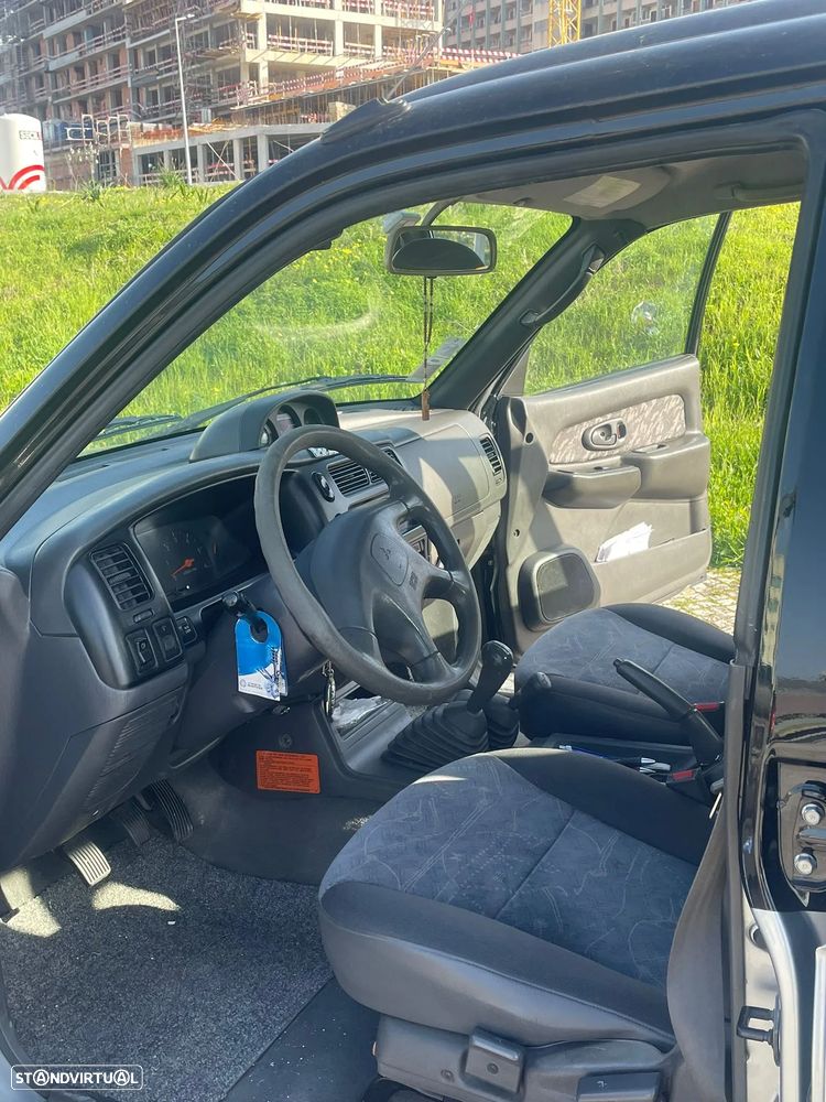 Mitsubishi L200 - 10