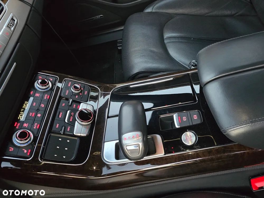 Audi A8 4.2 TDI DPF (clean diesel) quattro tiptronic Lang - 34