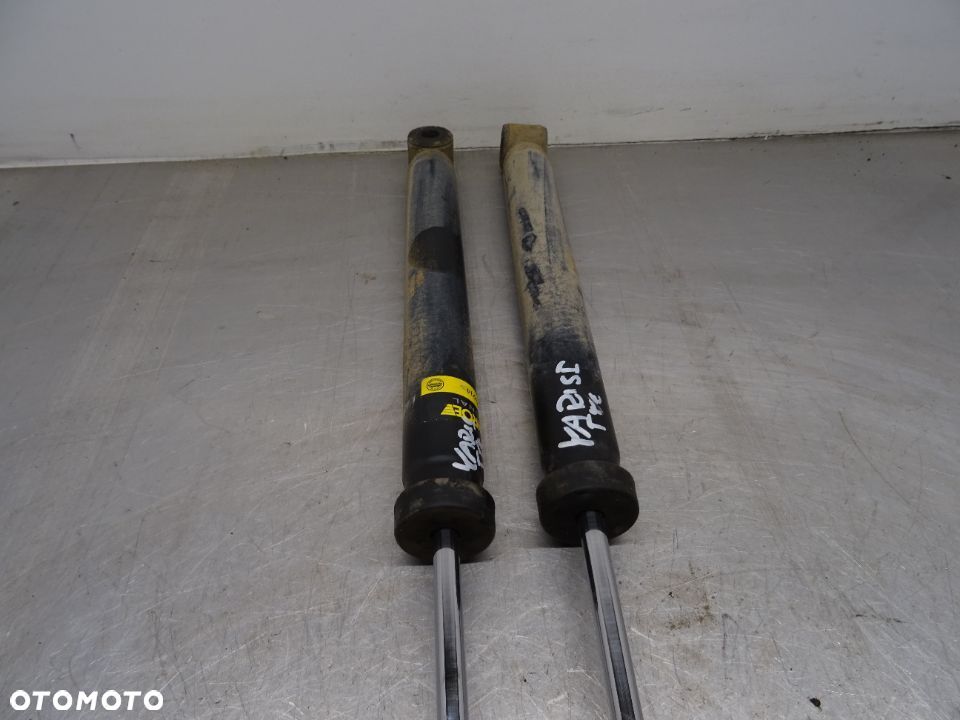 TOYOTA YARIS I 99-02 1.3B AMORTYZATORY TYŁ - 2