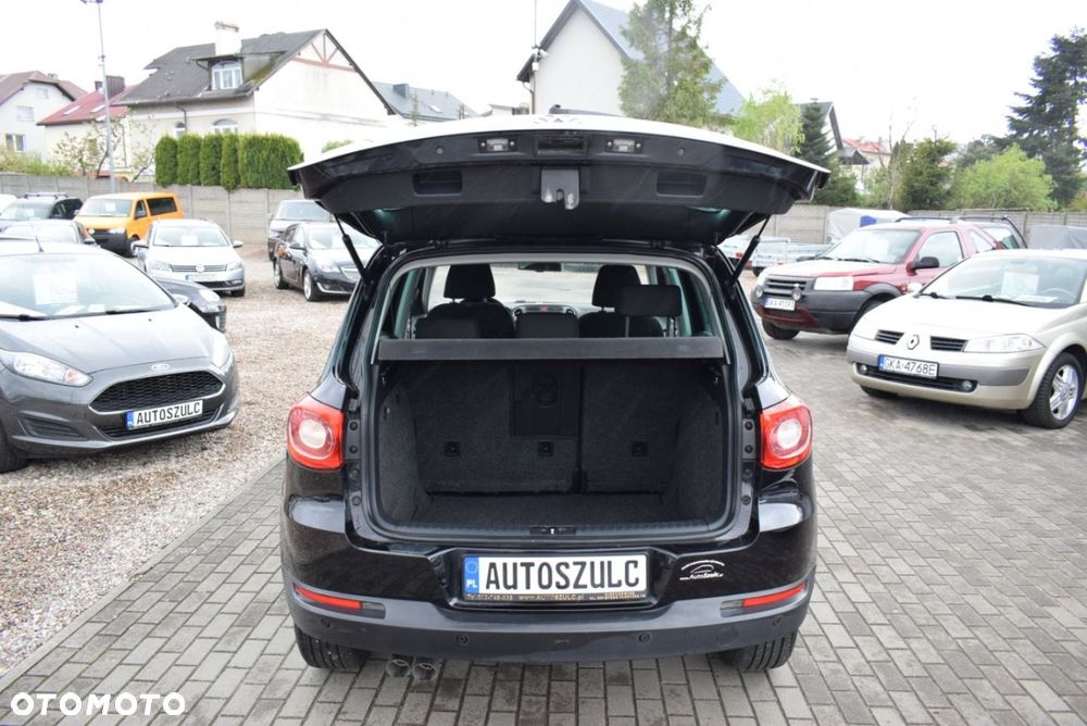 Volkswagen Tiguan - 11