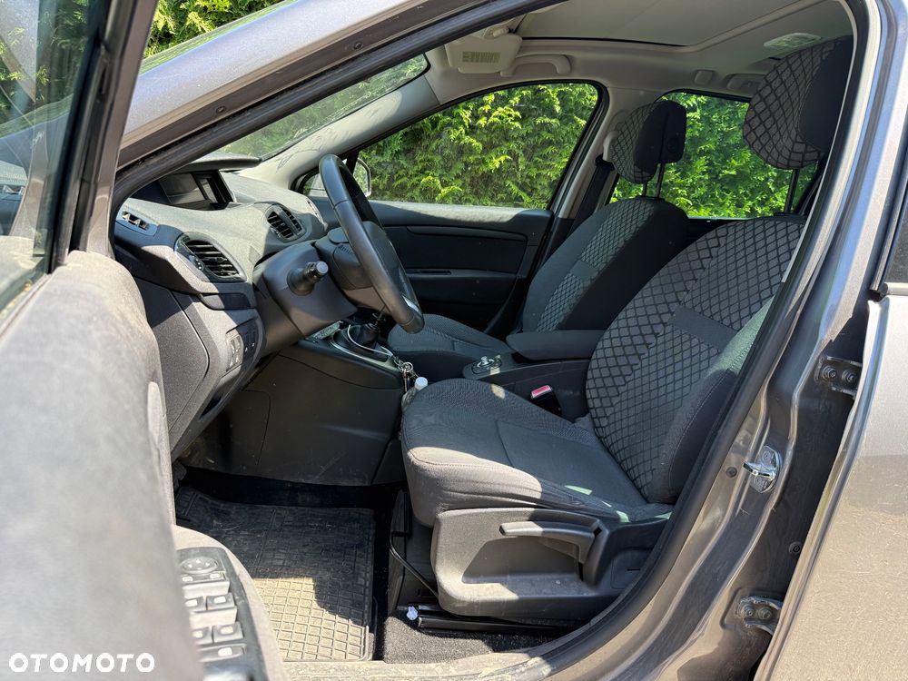 Renault Grand Scenic - 9