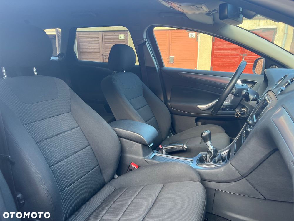 Ford Mondeo 2.0 TDCi Titanium - 14