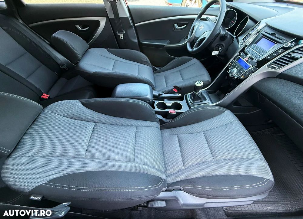 Hyundai i30 1.4MPi Highway+ - 19