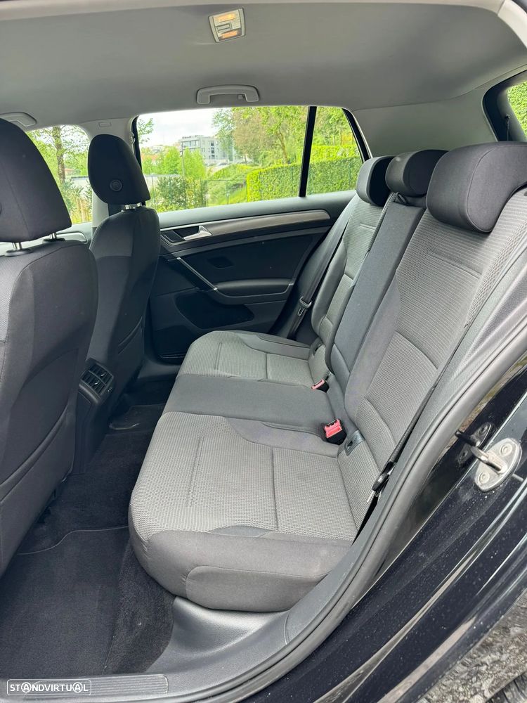 VW Golf 1.6 TDi Highline - 8