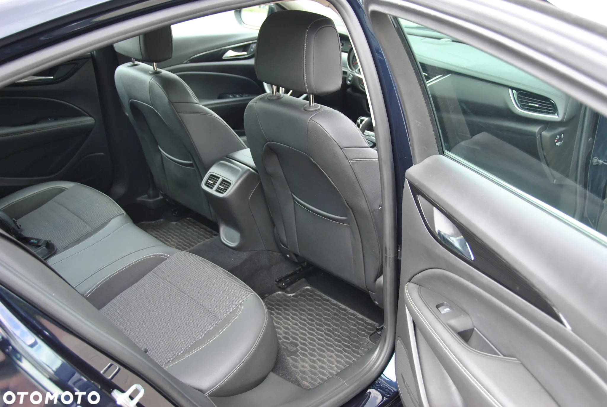 Opel Insignia 1.5 T Innovation S&S - 32