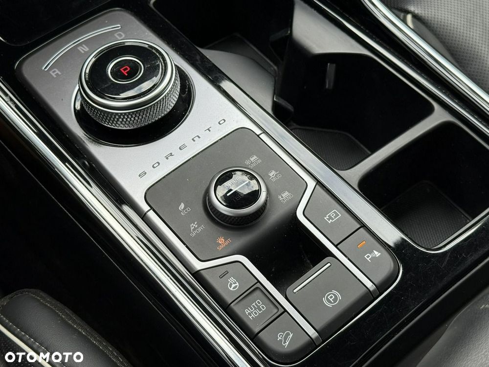Kia Sorento - 32