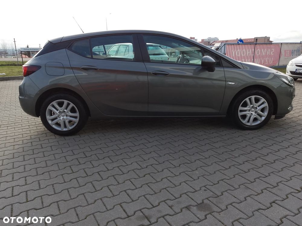 Opel Astra - 4