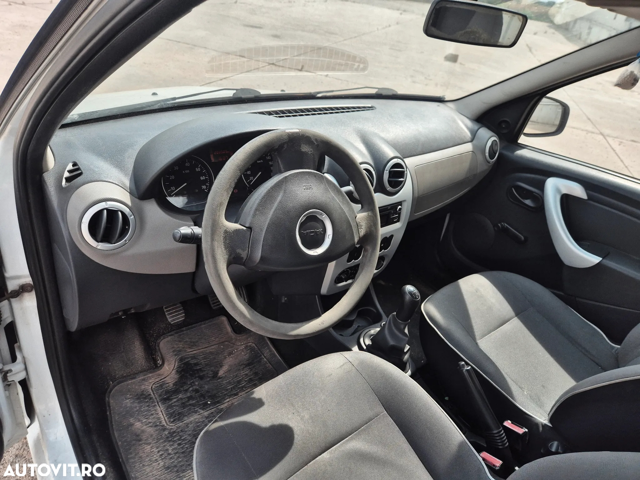 Dacia Logan - 10