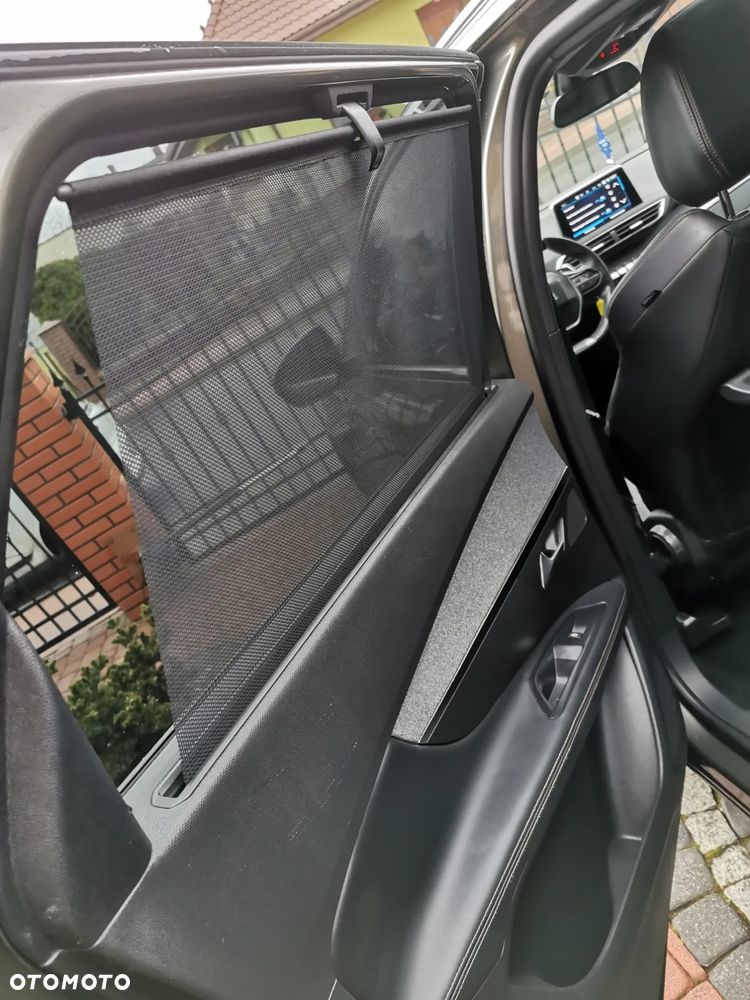 Peugeot 5008 THP 165 EAT6 Stop & Start Allure - 22