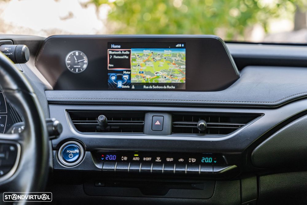 Lexus UX 250h Executive+ - 24