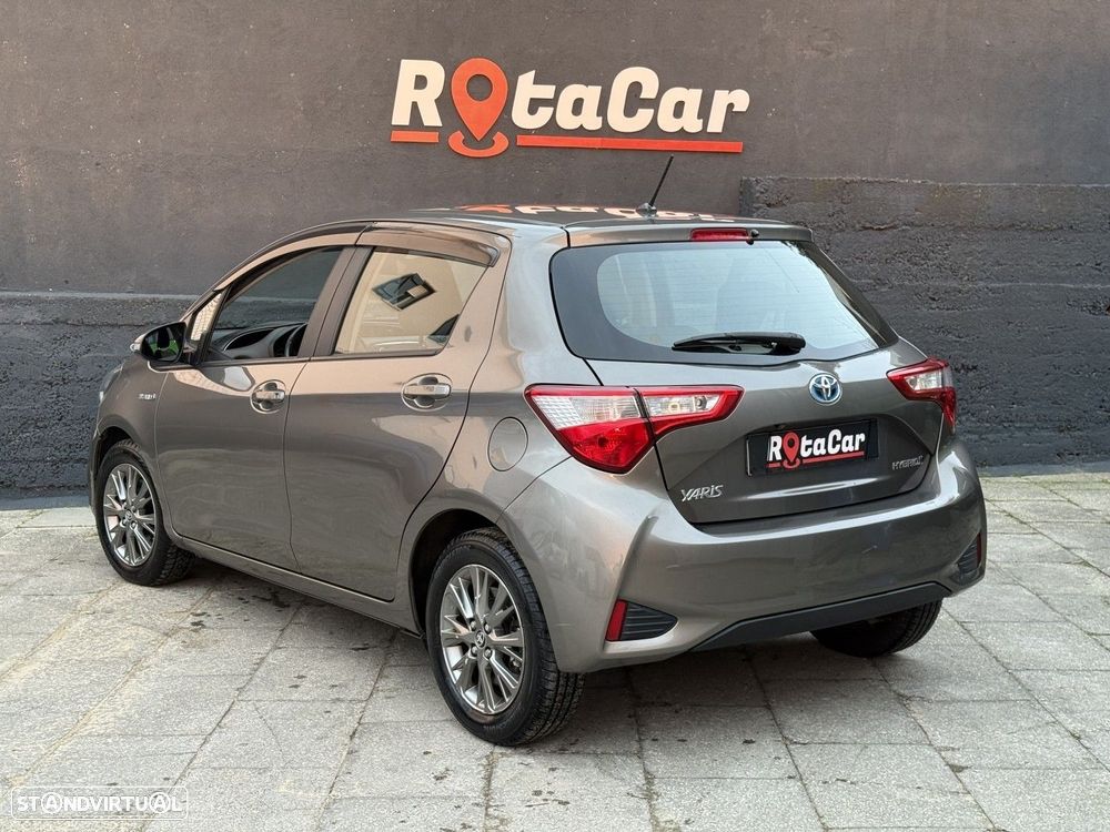 Toyota Yaris 1.5 HSD Comfort +P.Style+P.Techno - 9
