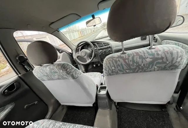 Daewoo Lanos - 1