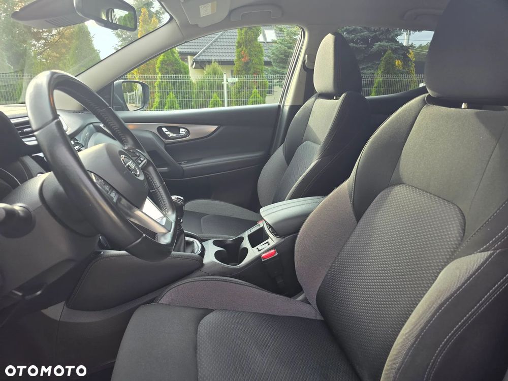 Nissan Qashqai 1.5 dCi TEKNA - 21
